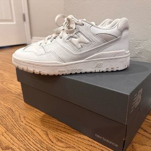 New Balance 550 white shoes. Size women 9.5 / men 8. comfortable and versatile